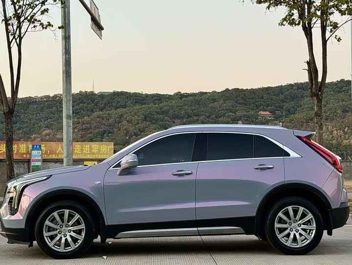 Фото 3 - Cadillac XT4