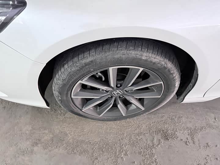 Фото 5 - Honda Inspire