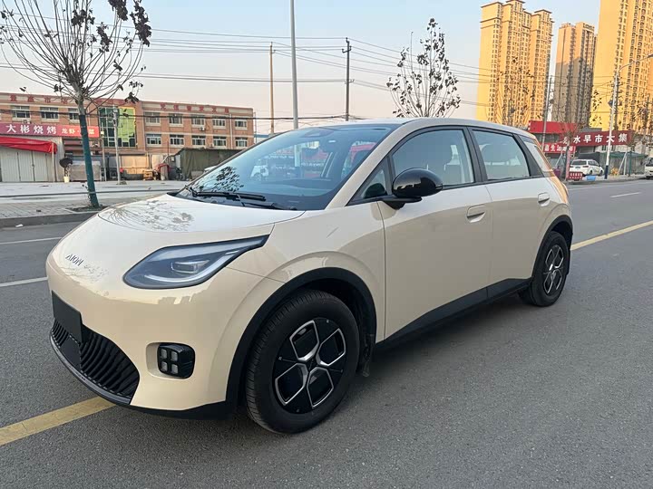 Фото 1 - GAC Aion UT