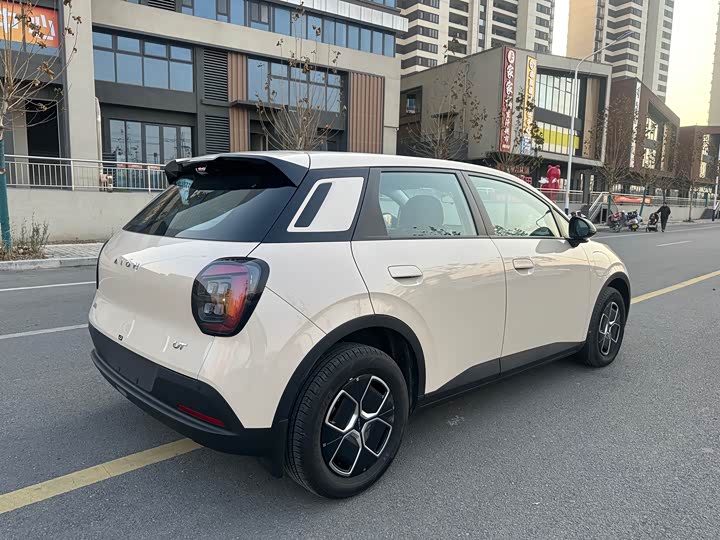 Фото 5 - GAC Aion UT