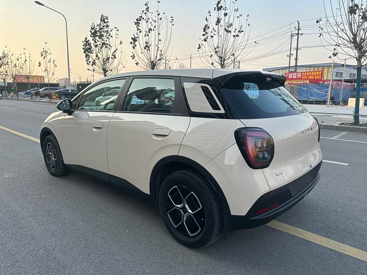 Фото 7 - GAC Aion UT