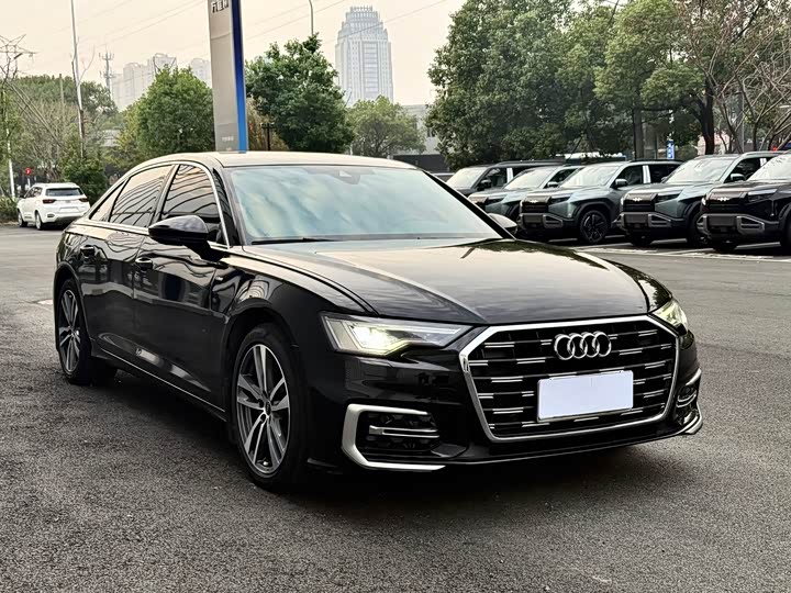 Фото 3 - Audi A6L
