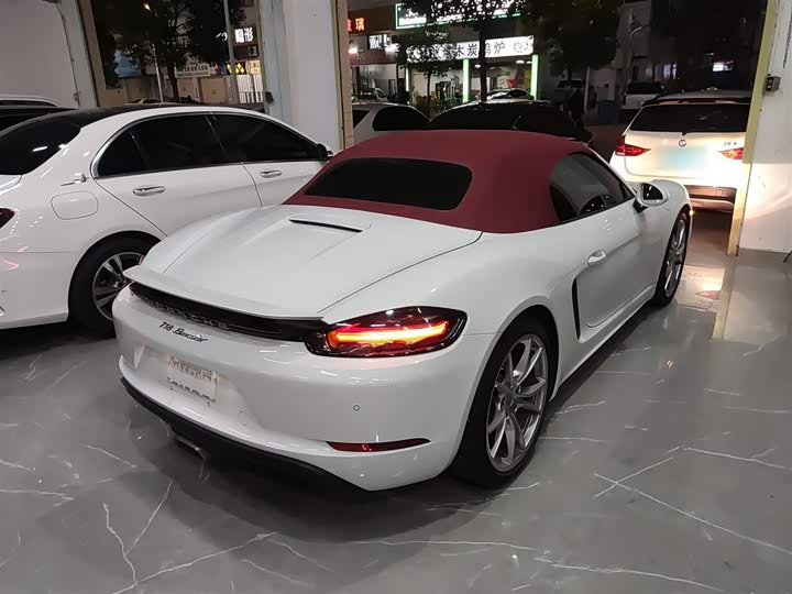 Фото 7 - Porsche 718