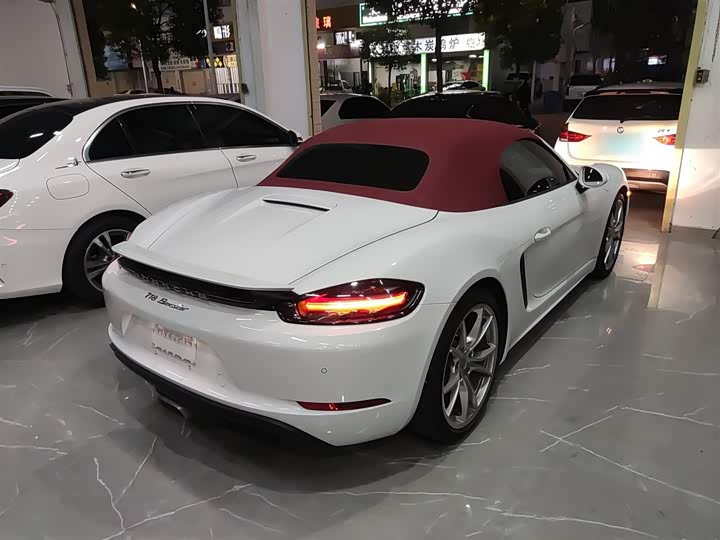 Фото 8 - Porsche 718