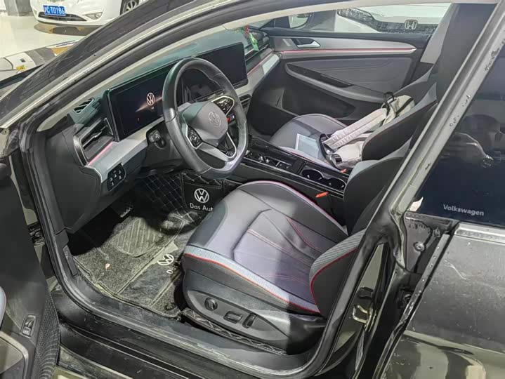 Фото 8 - Volkswagen Lamando L