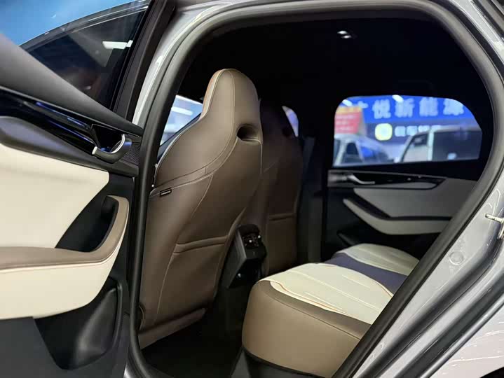 Фото 8 - BYD Qin Plus