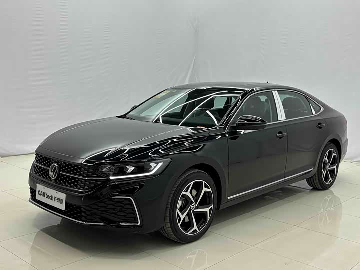 Фото 2 - Volkswagen Passat