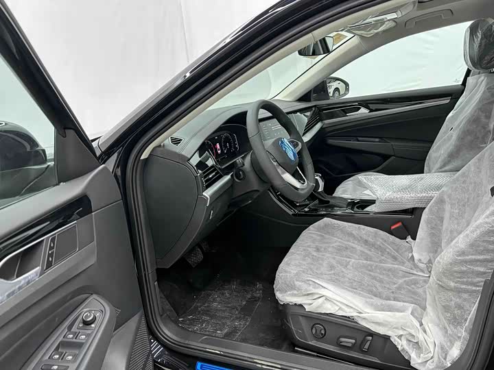 Фото 5 - Volkswagen Passat