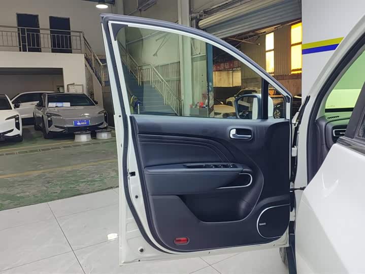 Фото 7 - GAC Trumpchi GS3