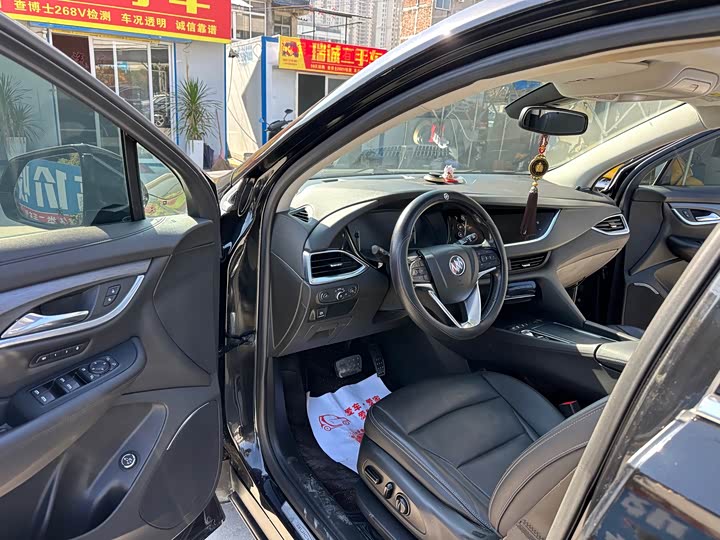 Фото 7 - Buick Enclave