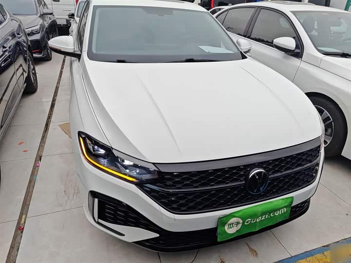 Фото 3 - Volkswagen Lavida