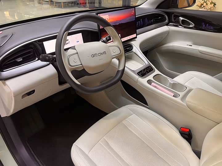 Фото 4 - Geely Galaxy Geome