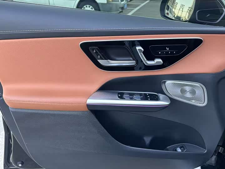 Фото 8 - Mercedes-Benz GLC-Class