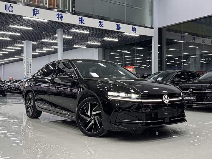 Фото 2 - Volkswagen Magotan