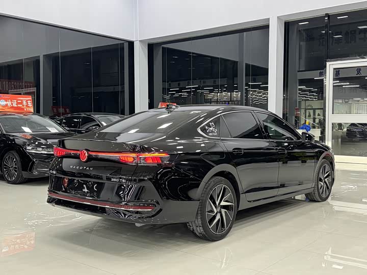 Фото 5 - Volkswagen Magotan