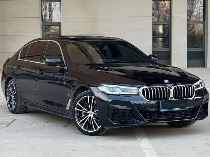 Фото 3 - BMW 5 Series