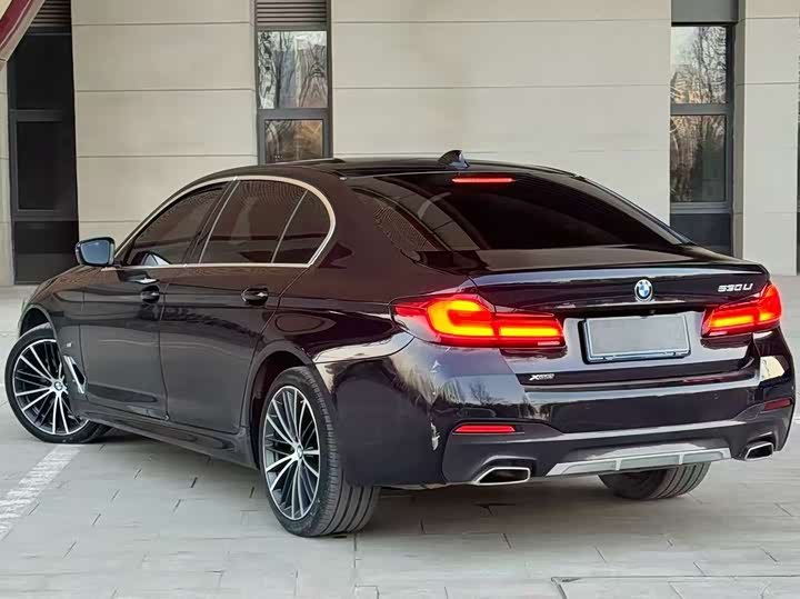 Фото 4 - BMW 5 Series