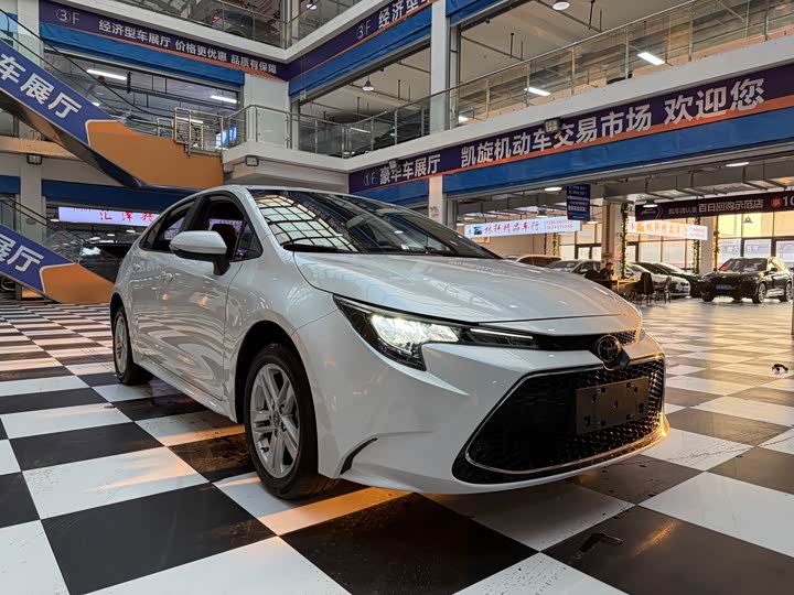 Фото 3 - Toyota Levin