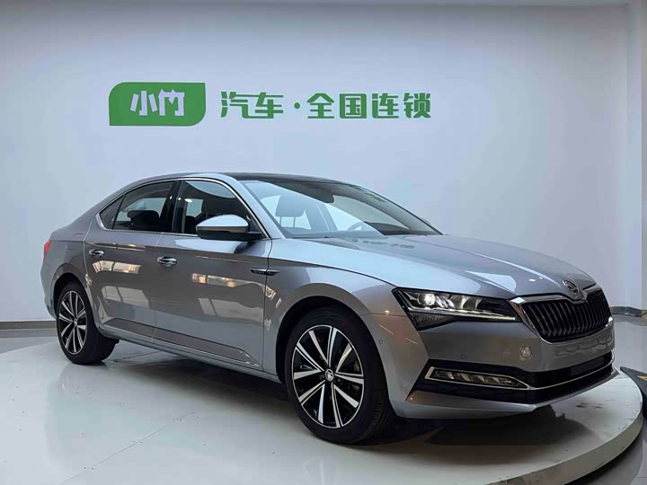 Фото 3 - Skoda Superb