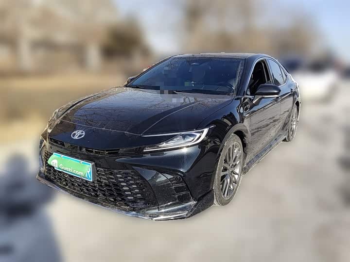 Фото 1 - Toyota Camry