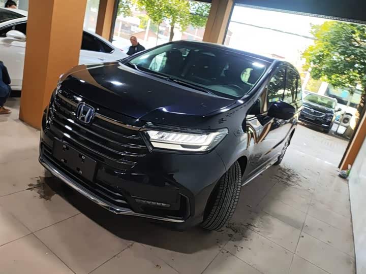 Фото 1 - Honda Odyssey