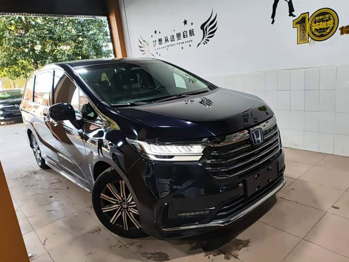 Фото 4 - Honda Odyssey