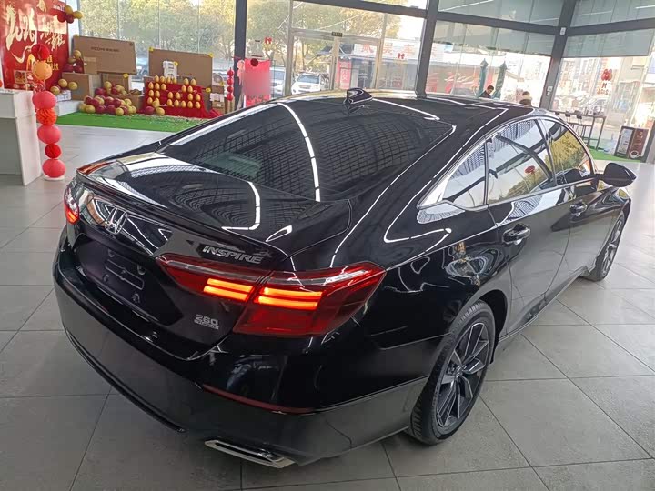 Фото 7 - Honda Inspire