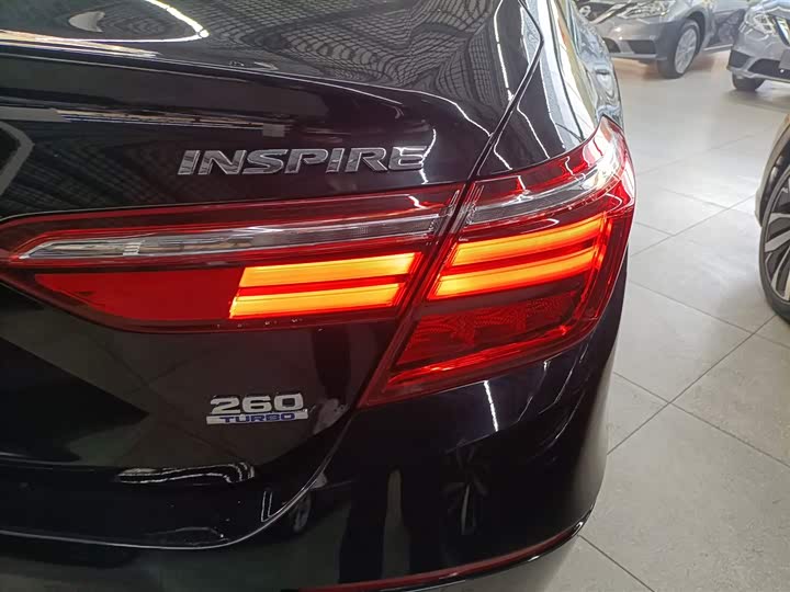 Фото 8 - Honda Inspire