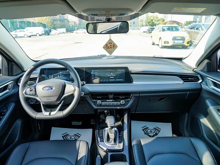 Фото 8 - Ford Escort