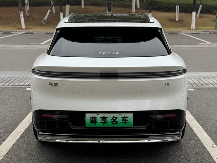 Фото 6 - Zeekr 7X