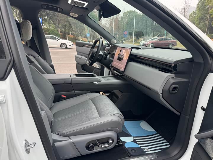 Фото 8 - Zeekr 7X