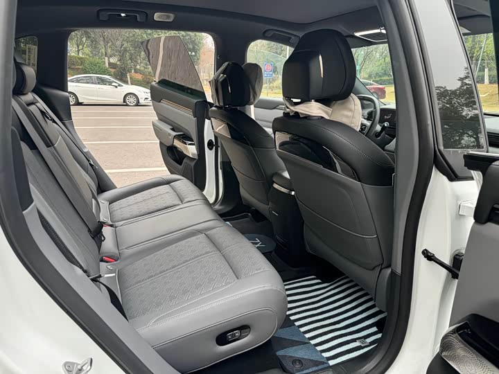 Фото 9 - Zeekr 7X