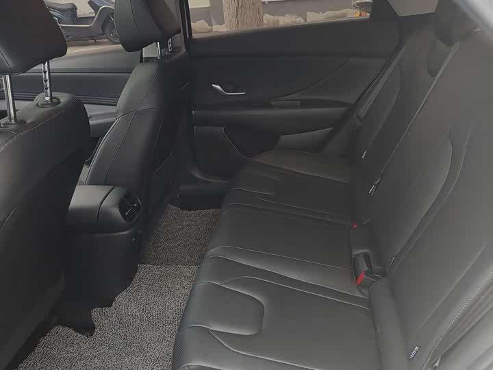 Фото 5 - Hyundai Elantra N line