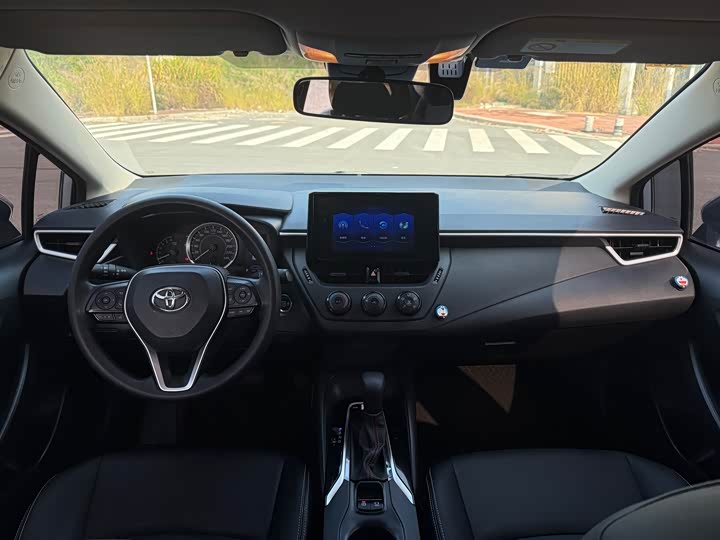 Фото 5 - Toyota Corolla