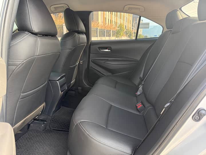 Фото 6 - Toyota Corolla