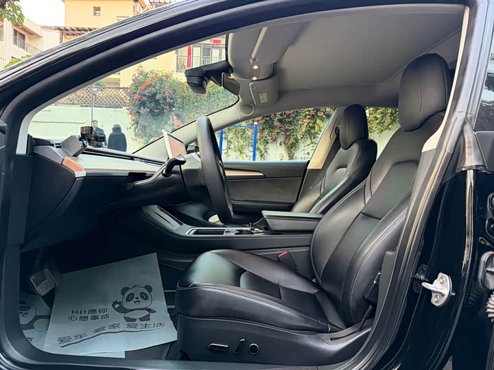 Фото 9 - Tesla Model 3