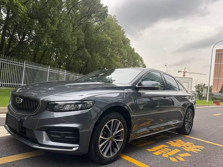 Фото 1 - Geely Preface