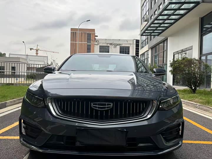 Фото 2 - Geely Preface