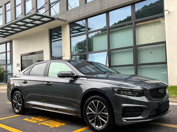 Фото 3 - Geely Preface