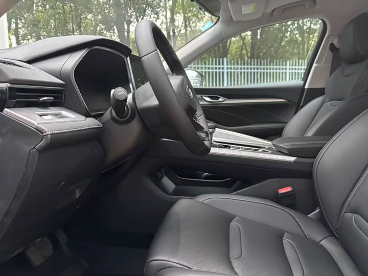 Фото 7 - Geely Preface