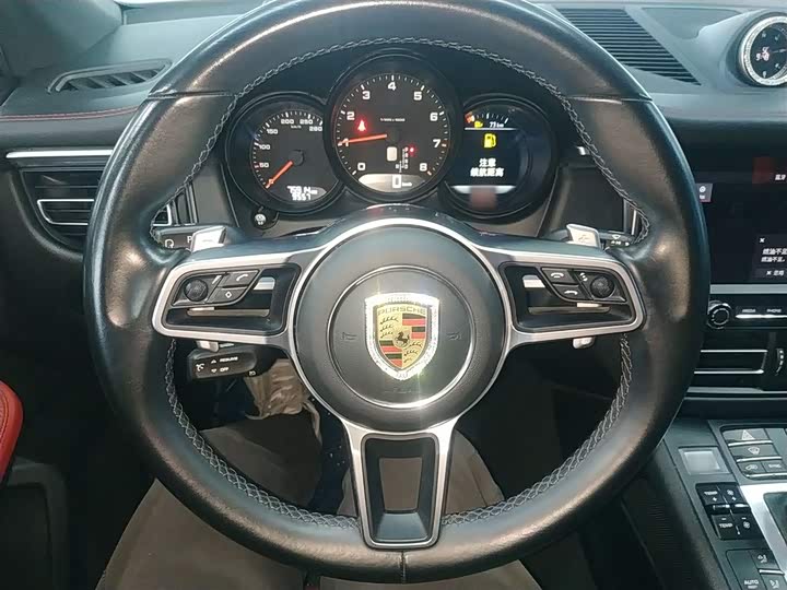 Фото 3 - Porsche Macan