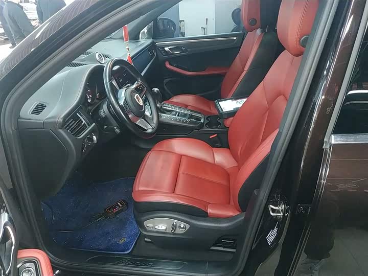 Фото 7 - Porsche Macan