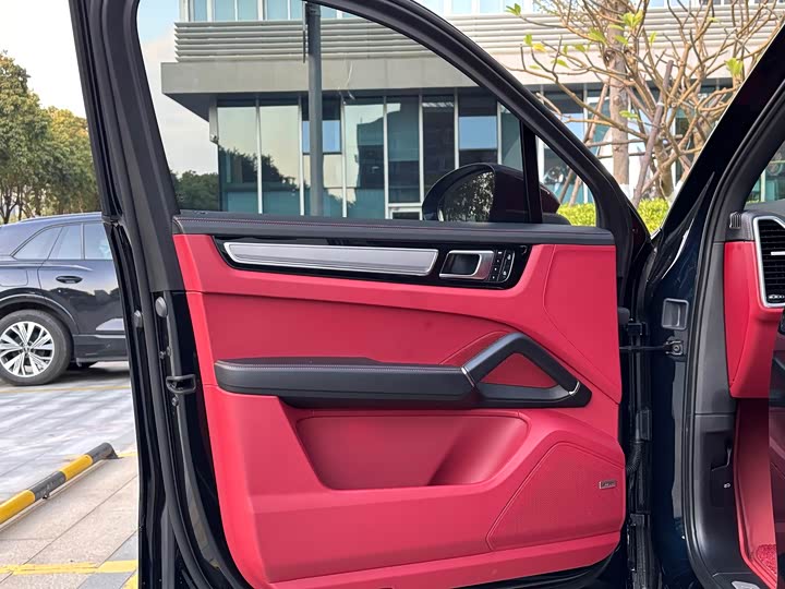 Фото 5 - Porsche Cayenne