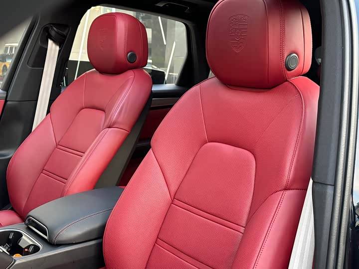 Фото 7 - Porsche Cayenne