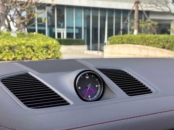 Фото 8 - Porsche Cayenne