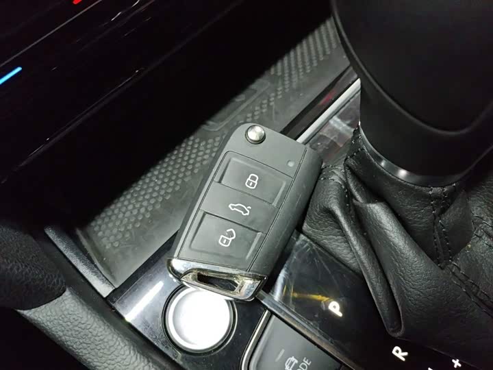 Фото 9 - Volkswagen CC