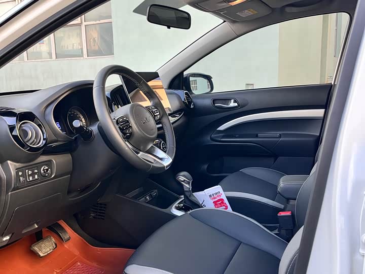 Фото 4 - Kia KX1