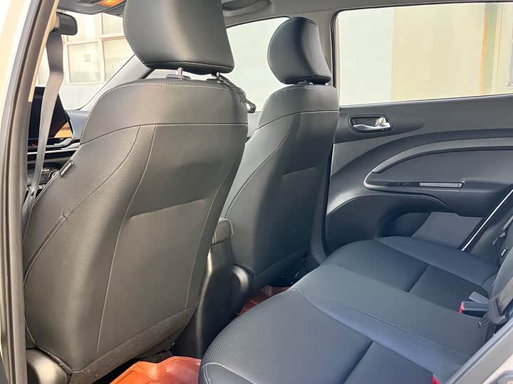 Фото 6 - Kia KX1