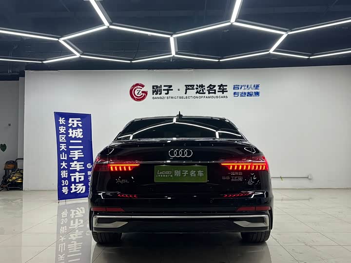 Фото 8 - Audi A6L