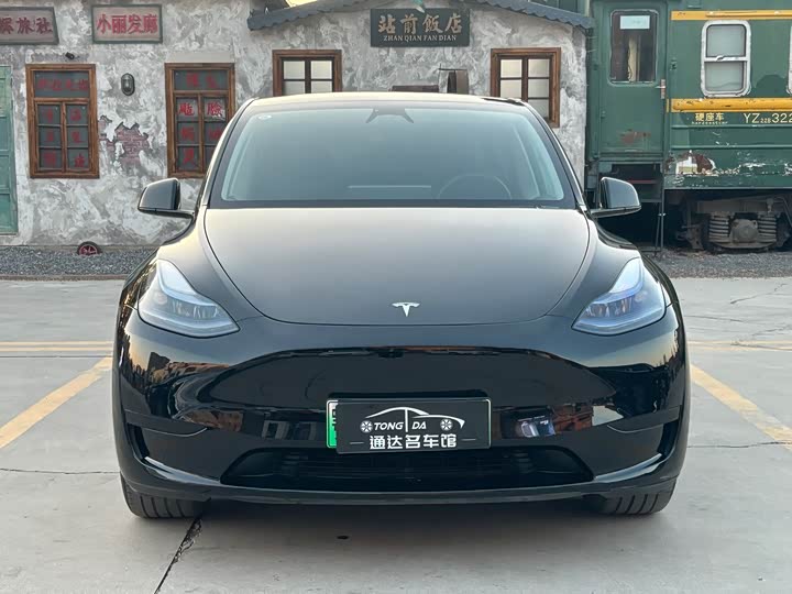 Фото 2 - Tesla Model Y